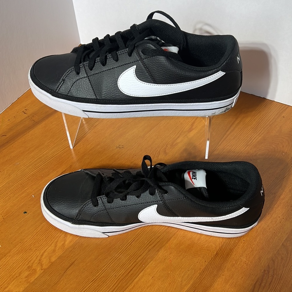 Men’s Nike Court Legacy Black And White Gym Shoes/Sne… Gem